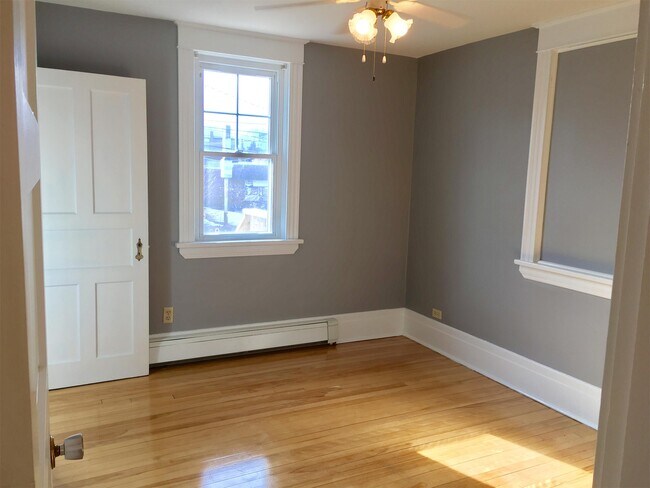 Photo - 389 Portland St Unit 1