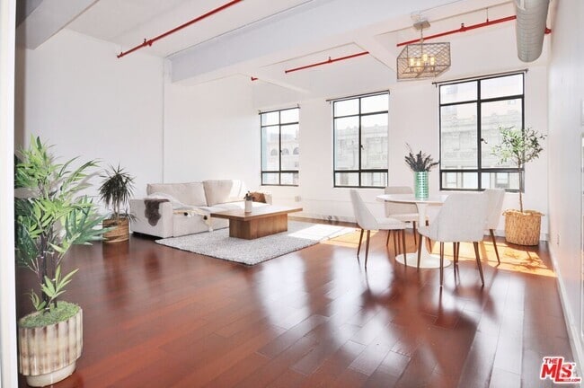 Building Photo - 849 S Broadway Unit 705 Rental