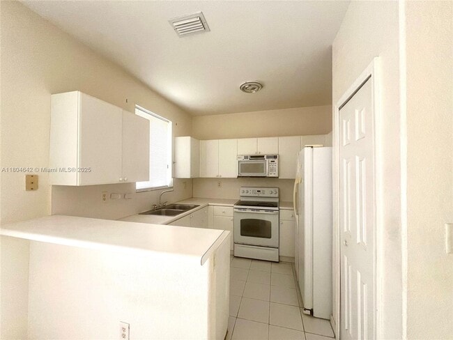 Photo - 1429 SE 24th Ct