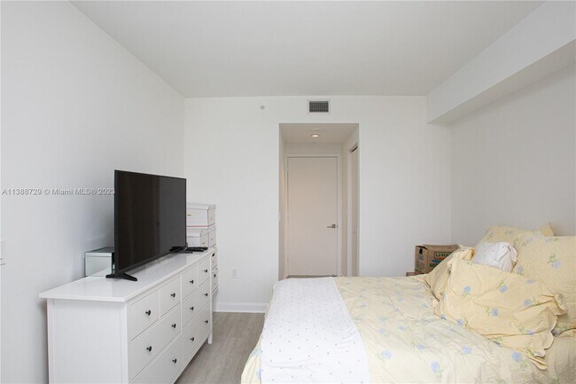 Photo - 45 SW 9th St Unit 1810