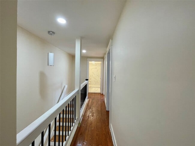 Photo - 417 Adams Ave Unit Right