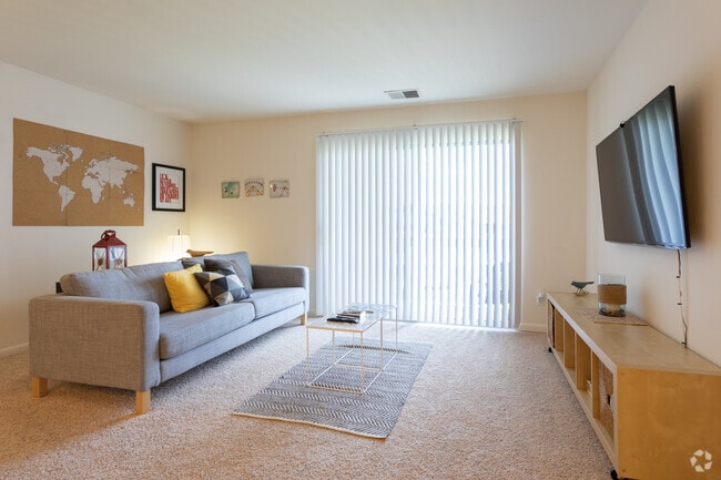 2BR, 2BA - 1,057 SF