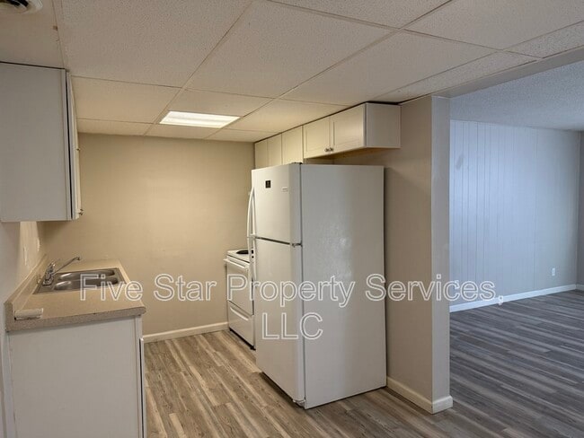 Photo - 205 W Allen St Unit 116