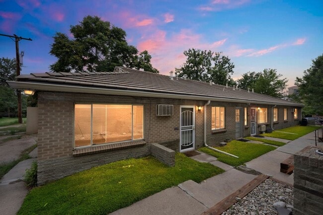 Building Photo - Charming 1BR Apartment in Denver