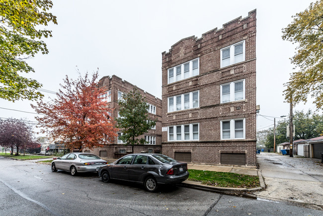 Photo - 1516 W 78th Street Apartamentos