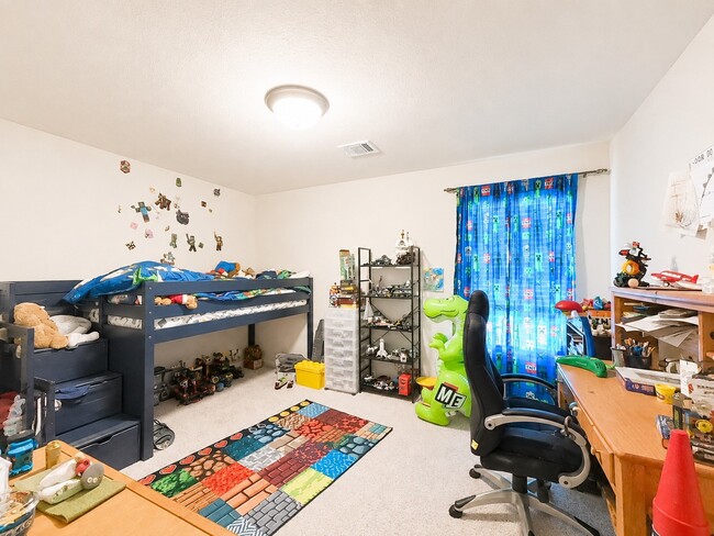 Photo - 377 Selah Ct