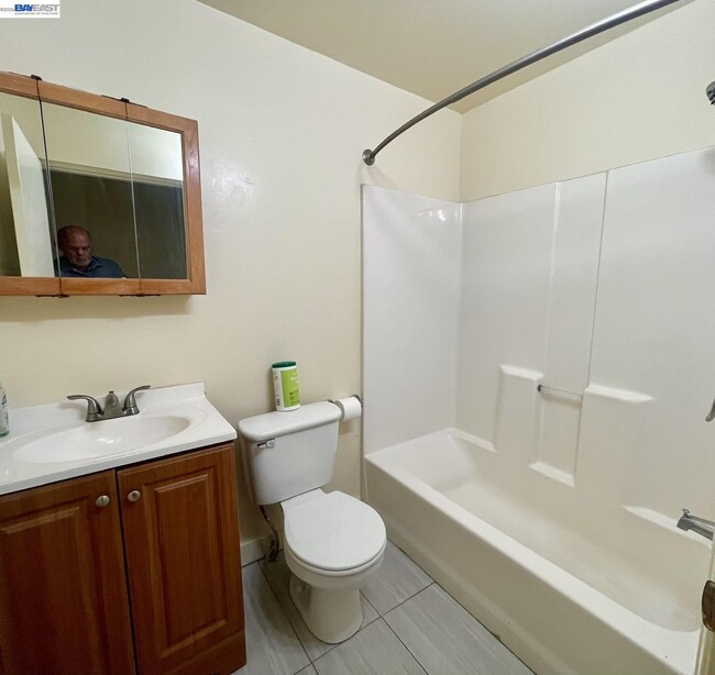 Photo - 16845 Robey Dr Unit Lower