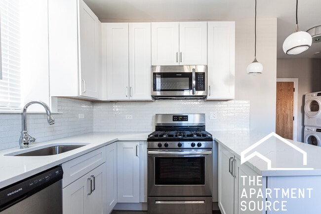 Photo - 3919 N Janssen Ave