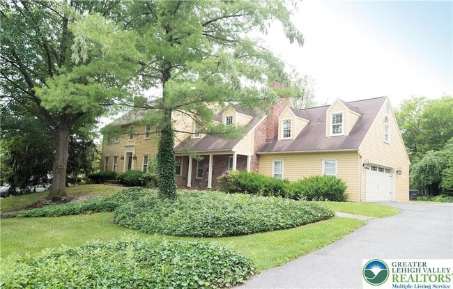 Photo - 1528 Wethersfield Dr