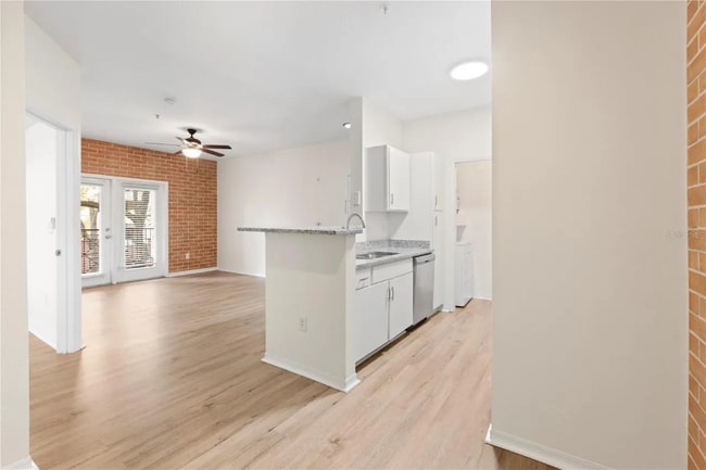 Photo - 2010 E Palm Ave