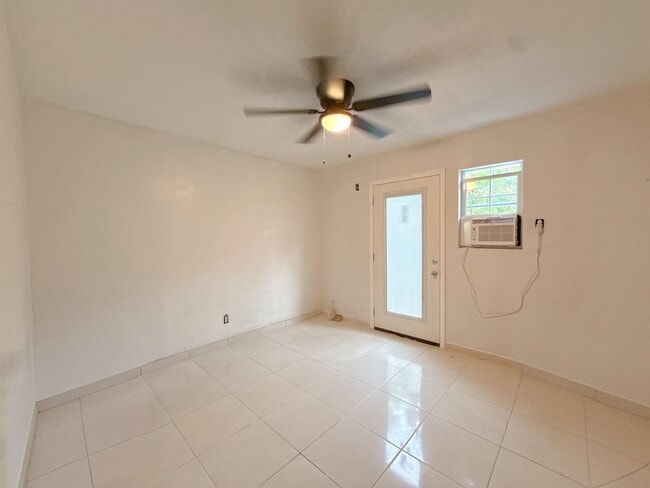 Photo - 106 Florida St