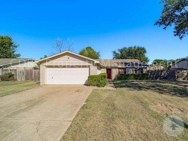 Building Photo - 1905 San Saba Ln Rental