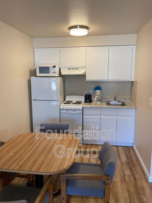 Photo - 400 10th Ave