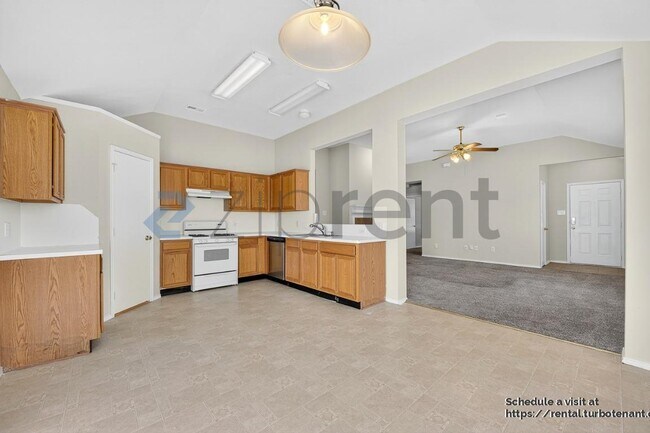 Photo - 9100 Warren Dr