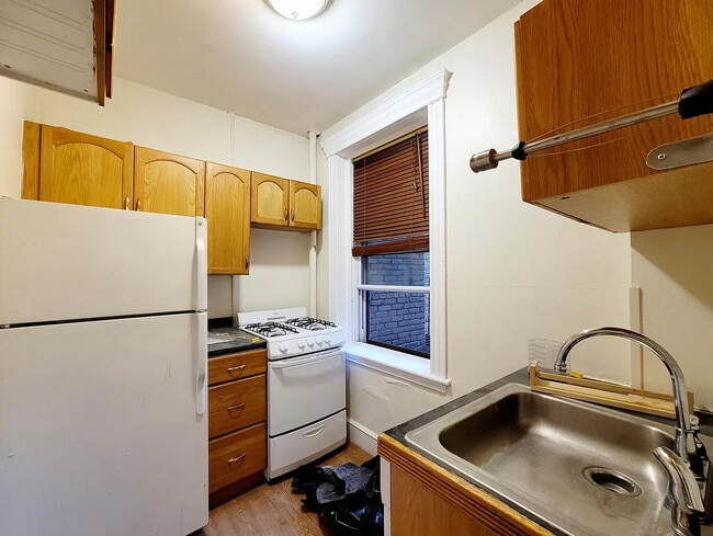 Photo - 360 Riverway Unit 10