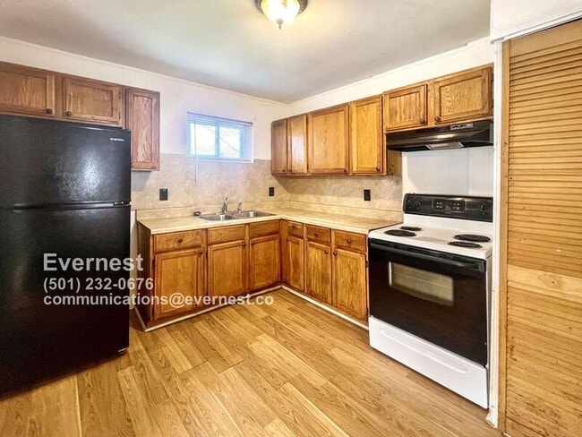 Photo - 1320 Adams St