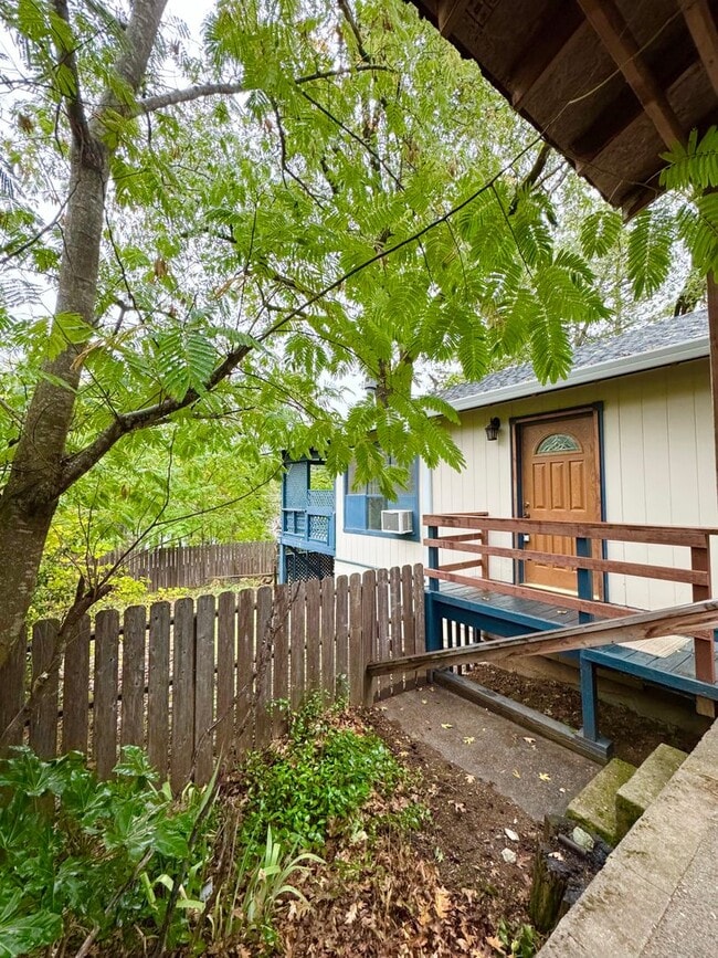 Photo - Cottage Style Home Nestled in the Trees!!!