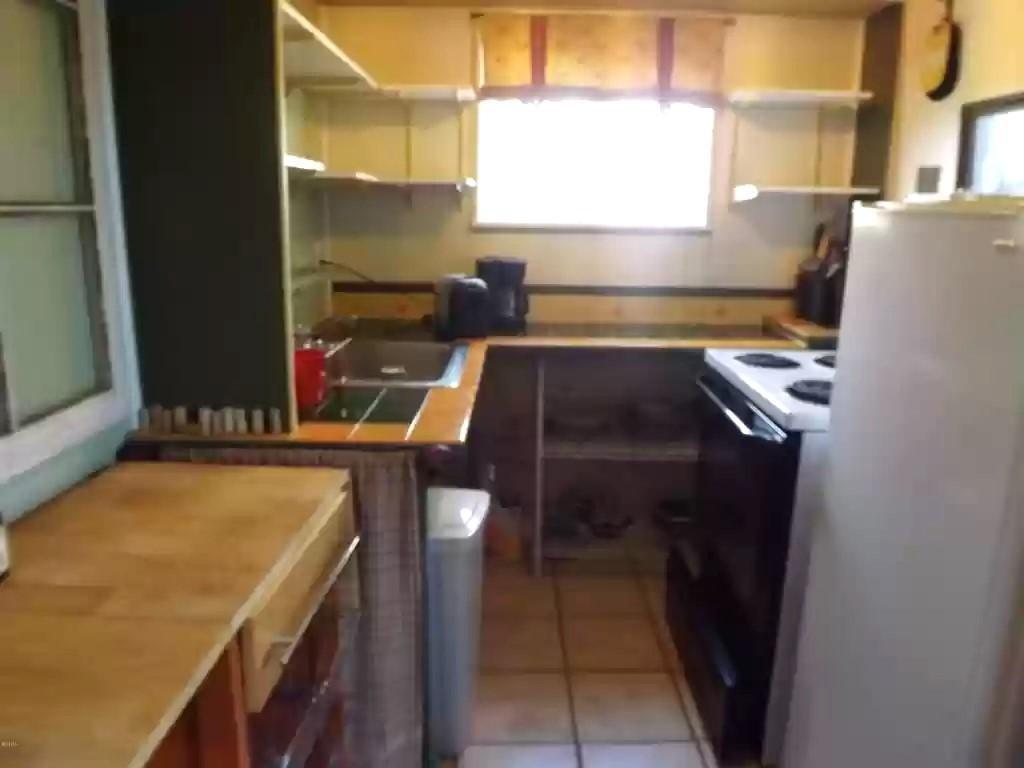 Photo - 513 NW Brook St