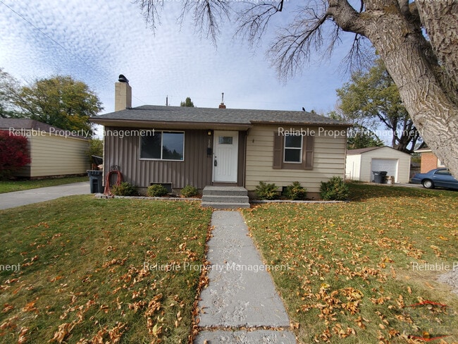 Building Photo - 350 Holbrook Dr Rental