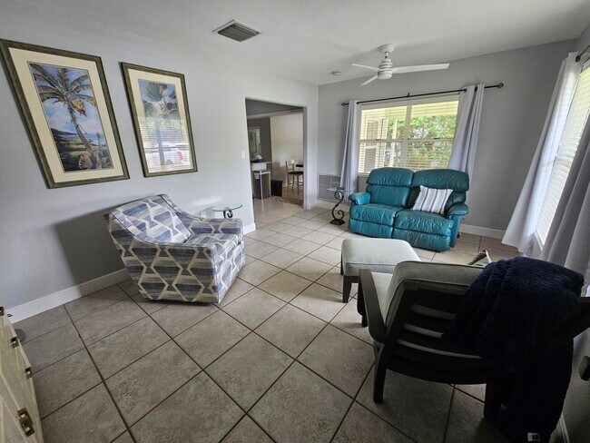 Photo - 1621 Seaway Dr