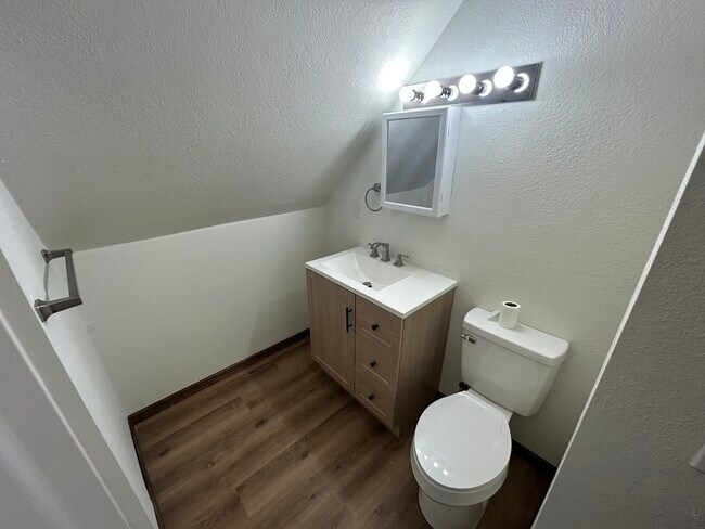 Photo - 2905 Burden Ave Unit 2905.5 Burden