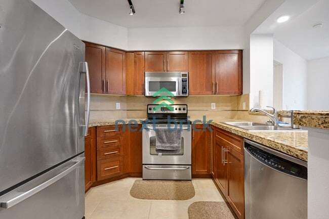 Photo - Beautiful 2BR + Den Condo with Garage Parking in Vibrant Downtown Kirkland Unit #303