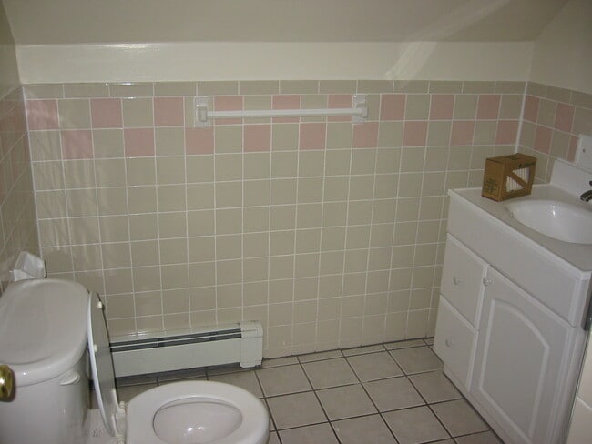 Photo - 7 Eric Rd Unit NA
