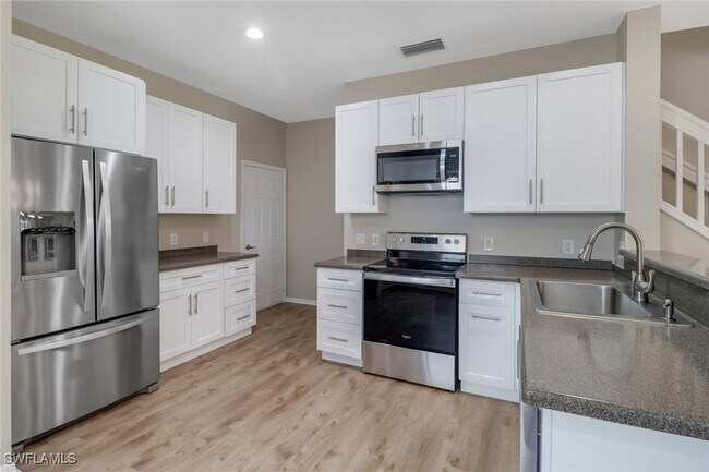 Photo - 815 Hampton Cir