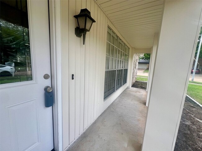 Photo - 9515 Barnhart Ln