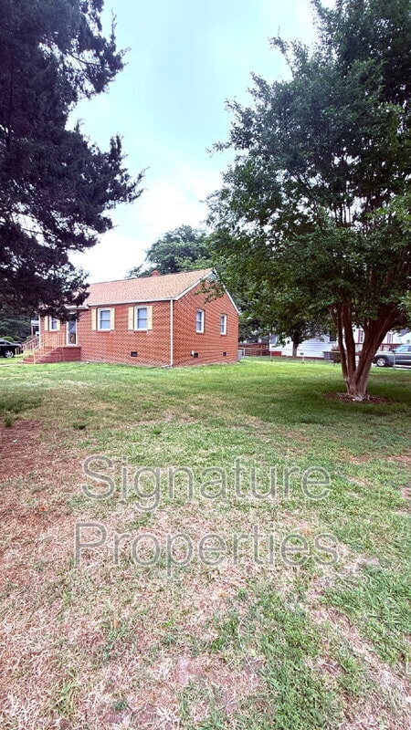 Photo - 401 Craven St