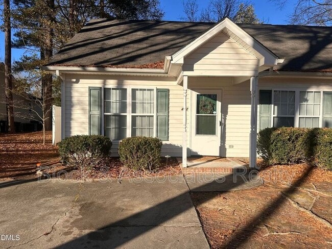 Building Photo - 422 Wall St