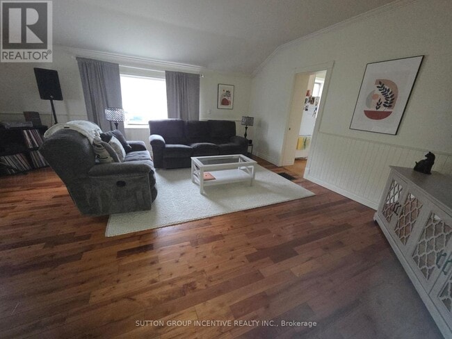 Photo - 203 Blake St