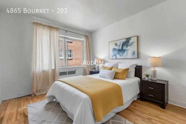 Photo - 4865 Av Bourret Unit 202