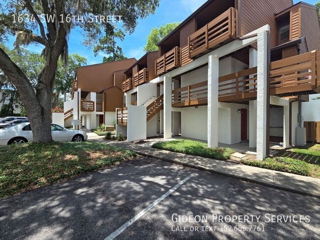 Building Photo - 1634 SW 16th St