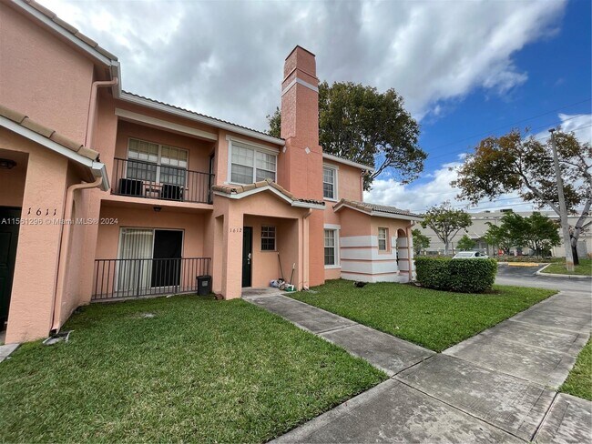 Photo - 1612 Belmont Ln