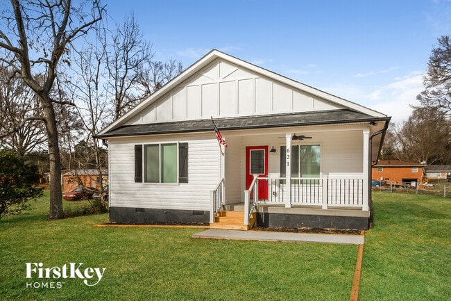 Photo - 621 E Mills Dr