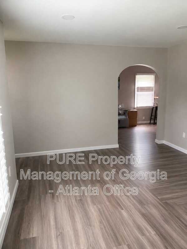 Photo - 1880 Dorsey Ave