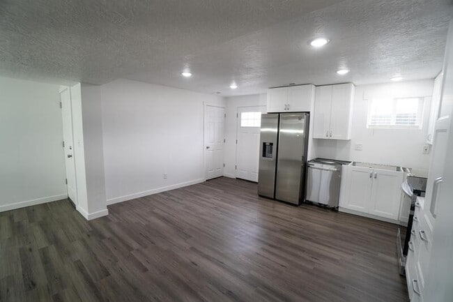 Building Photo - 4658 Thayn Dr Rental