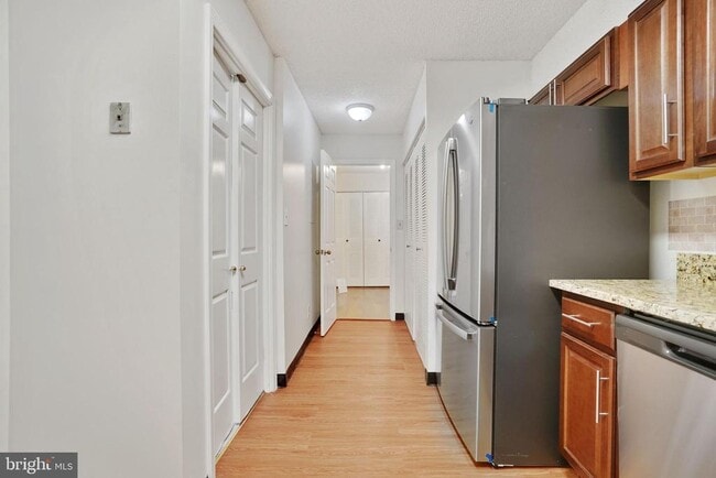 Photo - 3800 Powell Ln Unidad 813