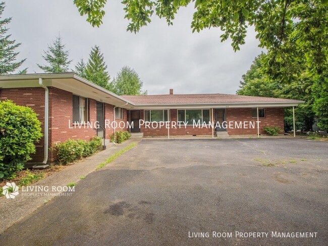 Photo - 8607 N Leonard St