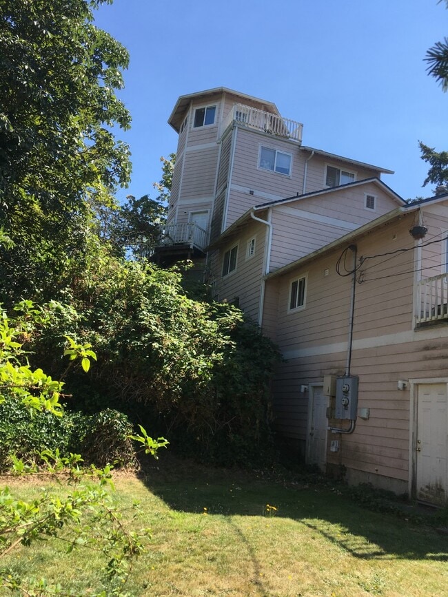 Photo - 315 Whatcom St