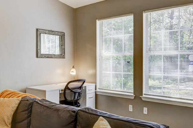 Building Photo - 221 Cactus St Unit SI ID1319921P