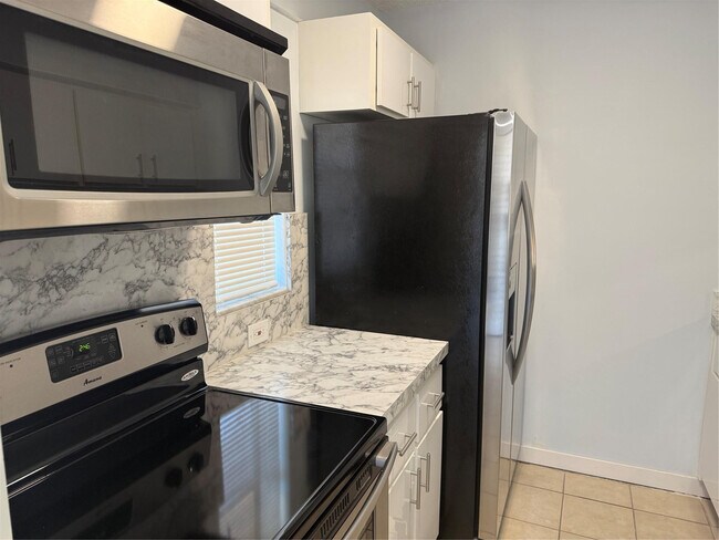 Photo - 9930 Twin Lakes Dr Unit 7-L