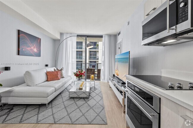 Building Photo - 55 SW 9th St Unit 2309 Rental