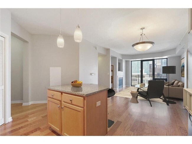 500 E Grant St Unit 909