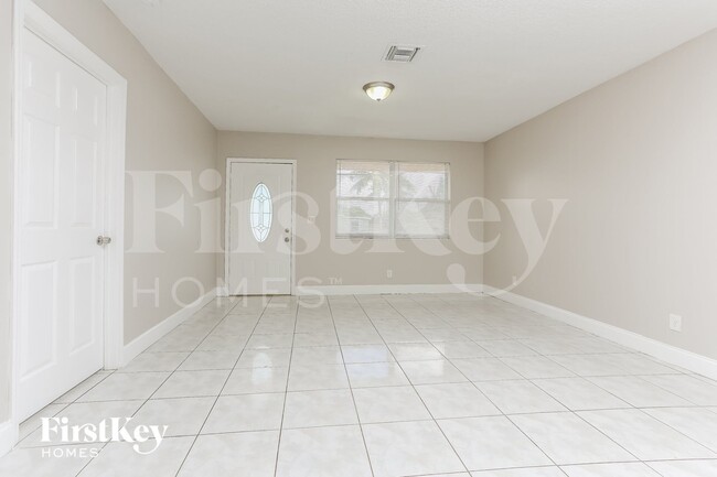 Photo - 4200 SW 18th St