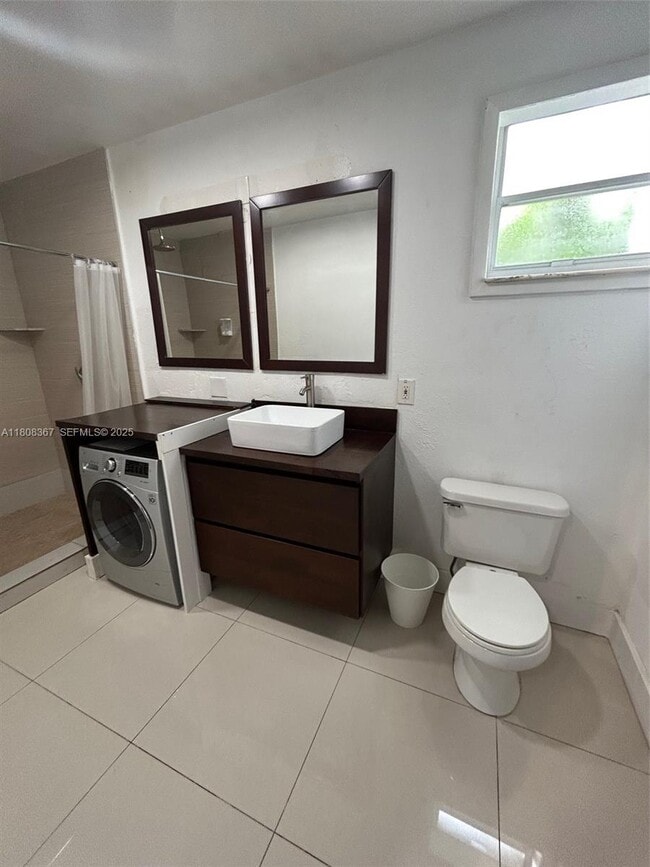 Photo - 1531 NE 35th St Unit 3