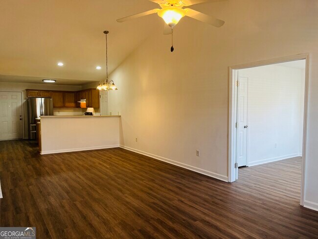 Photo - 306 Lenox Cir Casa Adosada