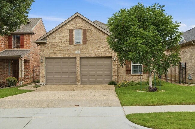 Photo - 1028 Kaylie St