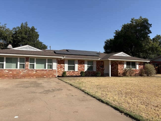 Photo - 2716 Devon Rd